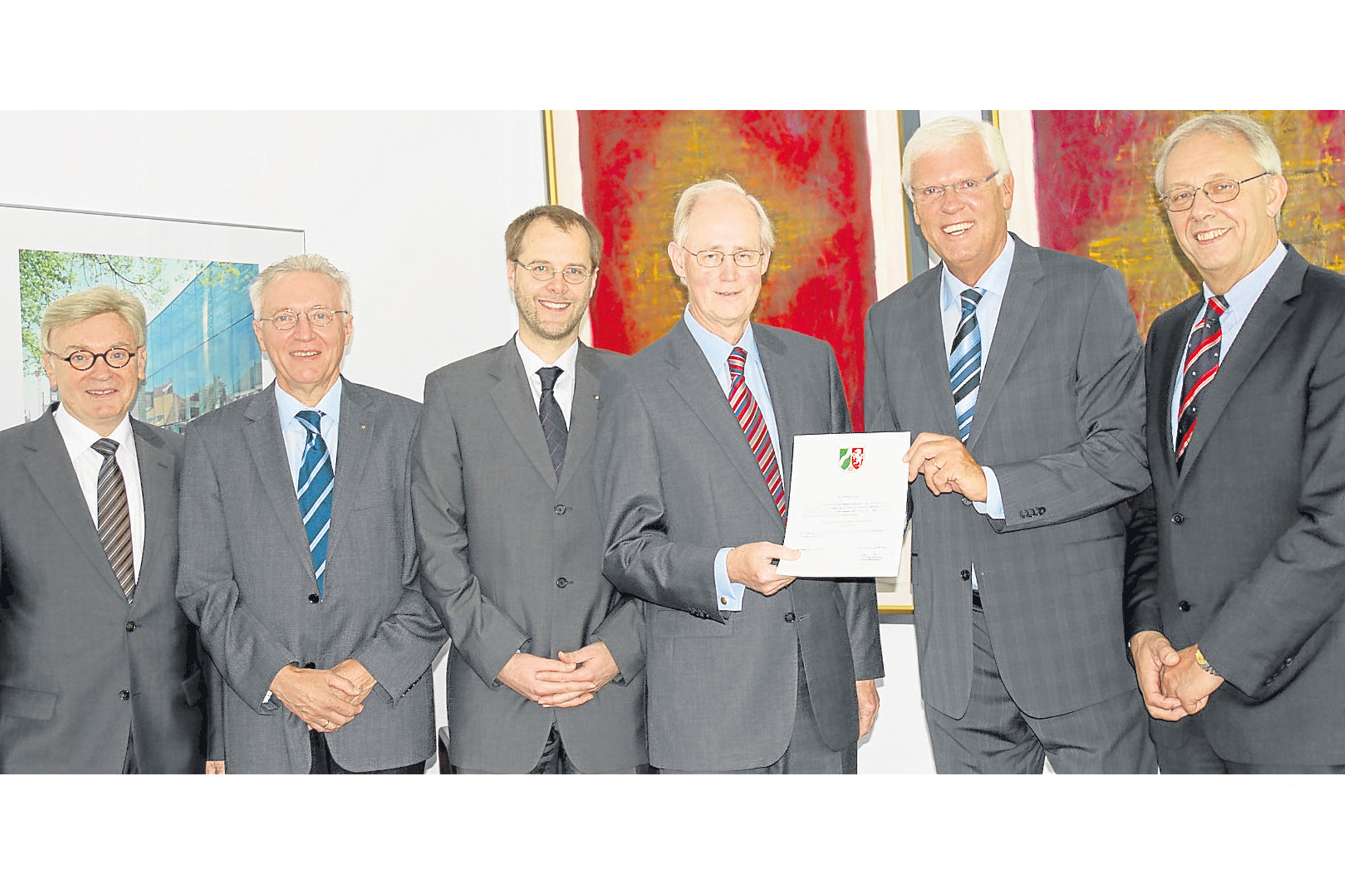 Group photo taken at the founding of the Otto Spaleck Foundation for Innovative Technologies in 2012