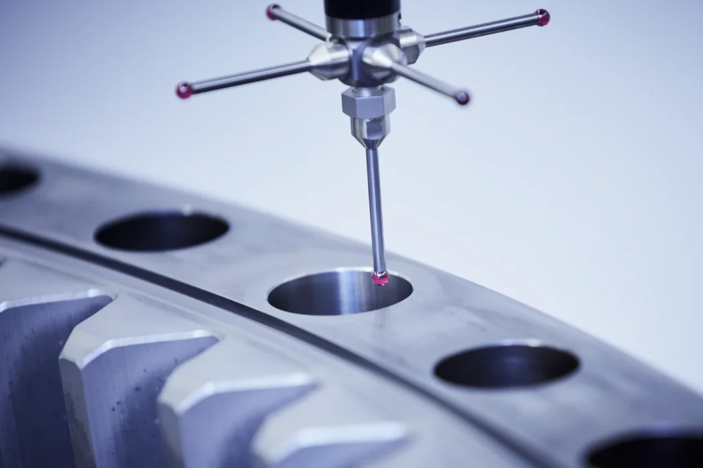 SPALECK 量測室中對 CNC 零件進行 3D 量測的細節圖